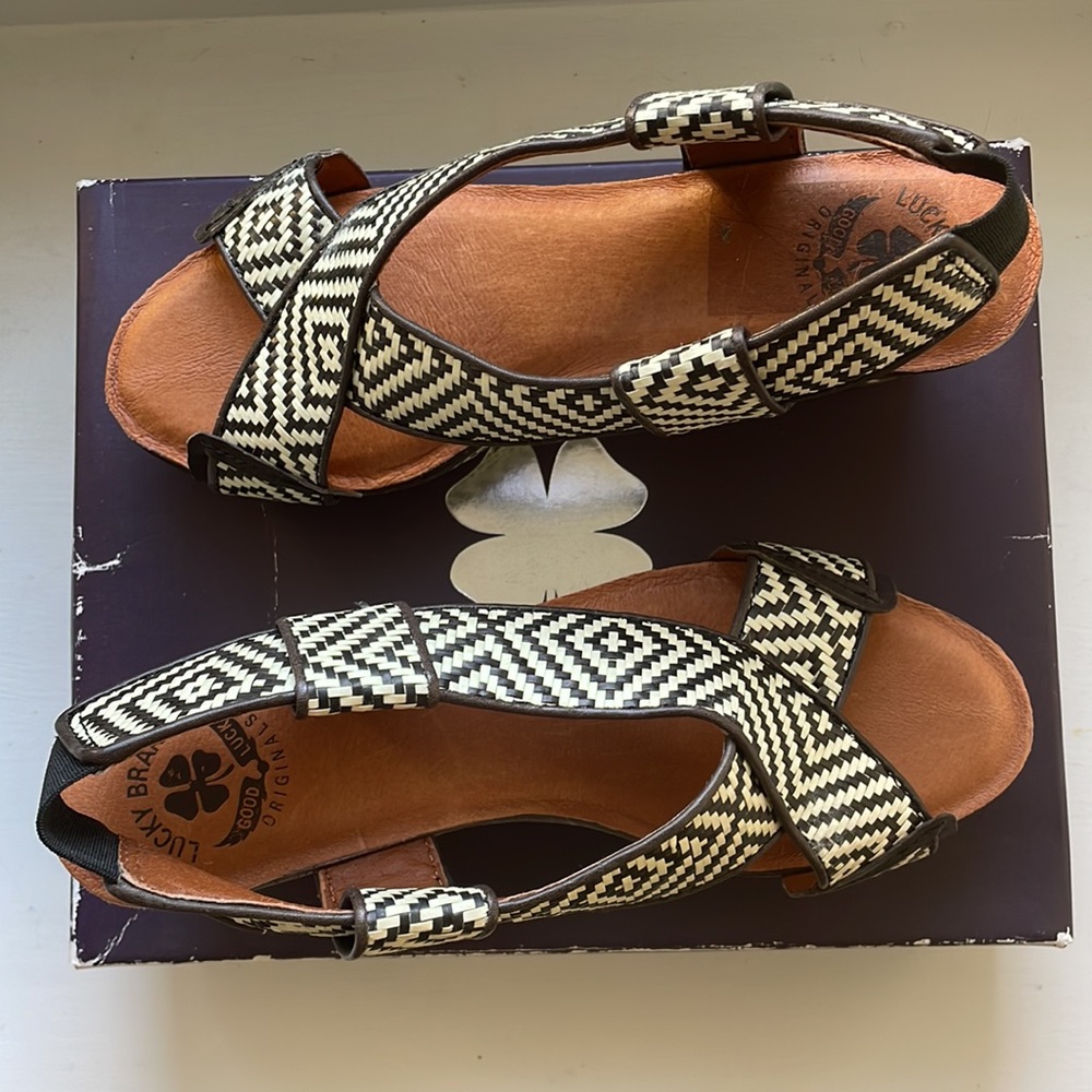 Lucky Brand gun metal bomarzo 4in wedge heel. - Picture 2 of 4